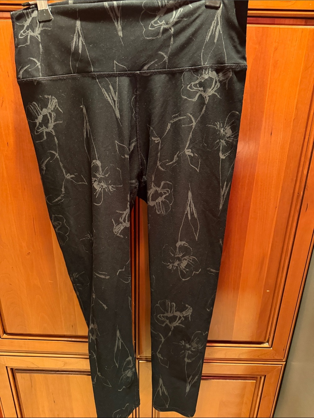 Fabletics Black Marble-Print Leggings